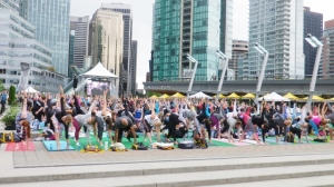 IMGP4807 Lululemon Seawheeze Half Marathon 2015 Free Nooner Yoga Class Vancouver Erin Anderson