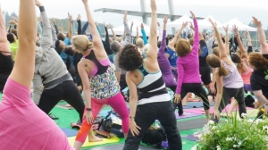 IMGP4812 (Lululemon Seawheeze Half Marathon 2015 Free Nooner Yoga Class Vancouver Erin Anderson